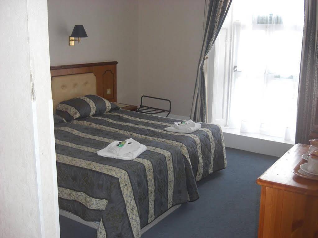 Yelf'S Hotel Ryde Kültér fotó