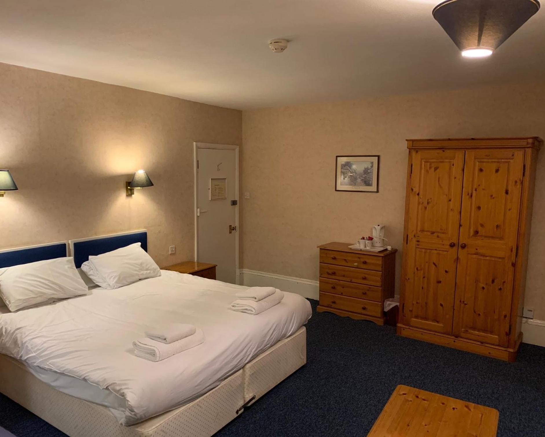 Yelf'S Hotel Ryde Szoba fotó
